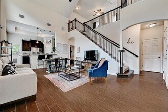 7709 Menchaca Rd in Austin, TX - Building Photo - Building Photo