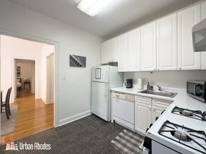 621 W Cornelia Ave, Unit M07B in Chicago, IL - Foto de edificio - Building Photo