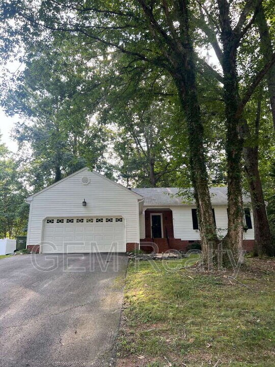 11609 Silverleaf Ln in Fredericksburg, VA - Building Photo