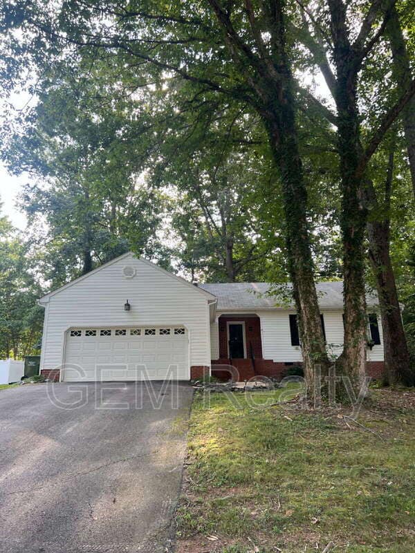 property at 11609 Silverleaf Ln