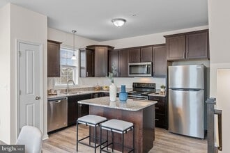 2051 Ter Vw Ln in Mechanicsburg, PA - Building Photo - Building Photo