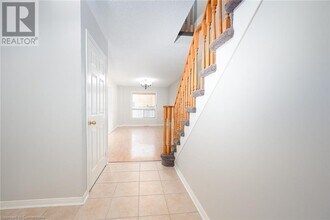 2373 Newcastle Crescent in Oakville, ON - Building Photo - Building Photo
