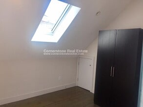 24 Washburn St, Unit 3 in Boston, MA - Building Photo - Building Photo