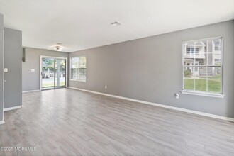 17 Mainbraid Ct in Tinton Falls, NJ - Building Photo - Building Photo