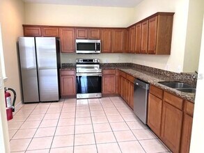 4055 Pemberly Pines Cir in St. Cloud, FL - Building Photo - Building Photo