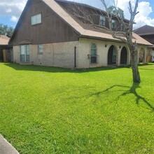 10601 Sagewind Dr in Houston, TX - Building Photo - Building Photo
