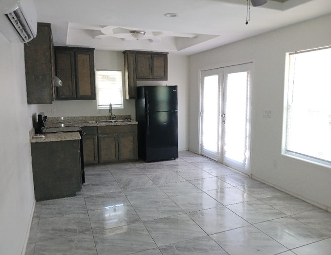 1012 S 17 1/2 St in McAllen, TX - Building Photo - Building Photo