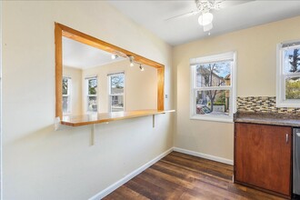 1544 Bay St in Alameda, CA - Foto de edificio - Building Photo