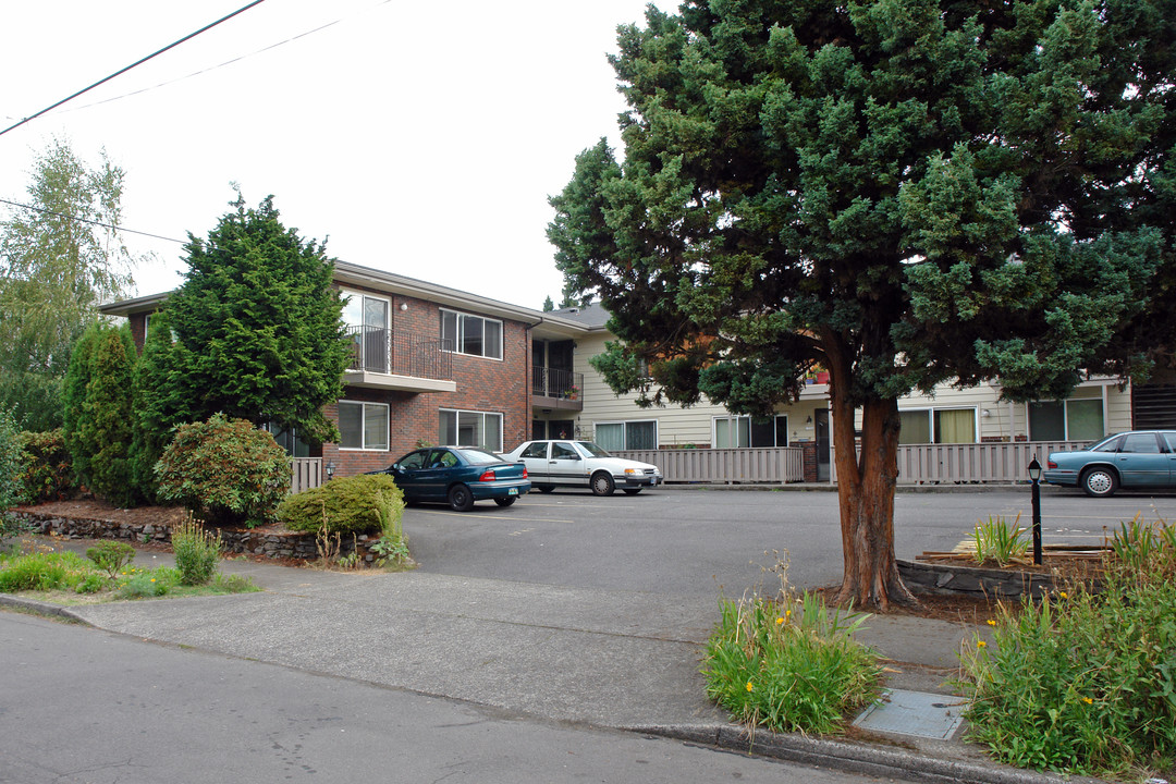 1712-1748 NE 46th Ave in Portland, OR - Foto de edificio