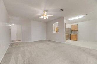 2933 Wicker Way in Denton, TX - Building Photo - Building Photo