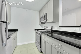 40 W 116th St in New York, NY - Building Photo - Building Photo