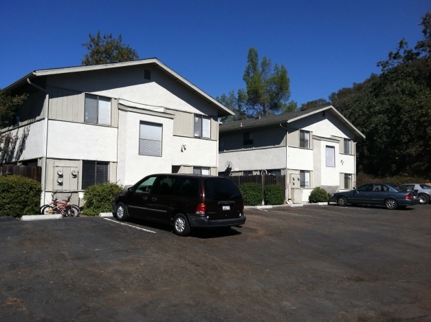 7100 Sombrilla Ave in Atascadero, CA - Building Photo