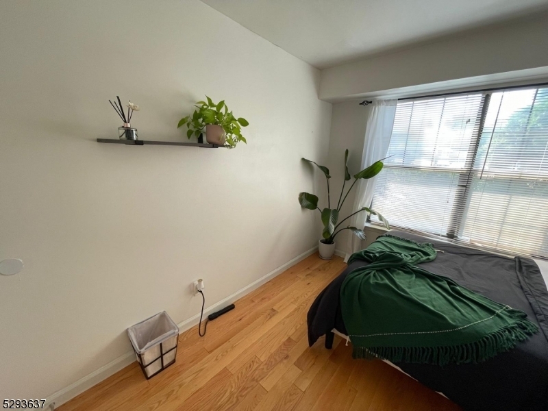 665 N Broad St-Unit -B2 in Elizabeth, NJ - Building Photo