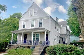 2047 Asbury Ave in Evanston, IL - Foto de edificio - Building Photo