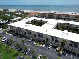 901 Ocean Blvd in Atlantic Beach, FL - Building Photo