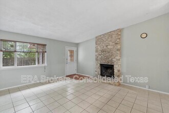 11908 Broad Oaks Dr in Austin, TX - Building Photo - Building Photo