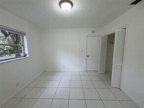 2401 SW 17th Ave in Fort Lauderdale, FL - Building Photo - Building Photo