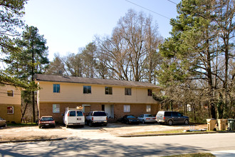 Dacian Quads in Raleigh, NC - Building Photo - Building Photo