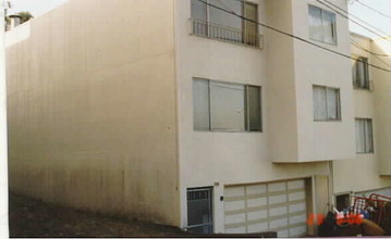 84 Edgewood Ct in Daly City, CA - Building Photo - Building Photo