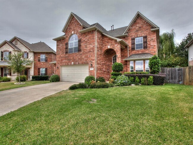 property at 2622 Crestfield Pl