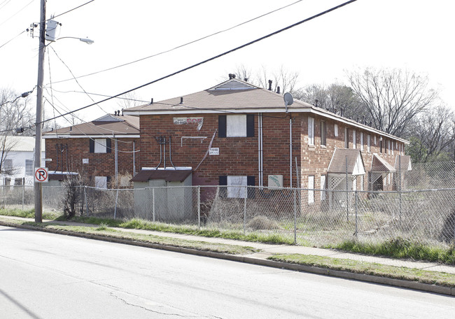 Nadlan Central Avenue Apartments