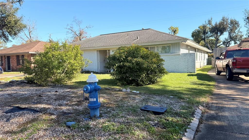 9829 Oboe Dr in Houston, TX - Building Photo