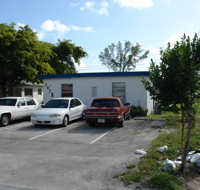 3038-3050 NW 4th St in Pompano Beach, FL - Building Photo - Building Photo