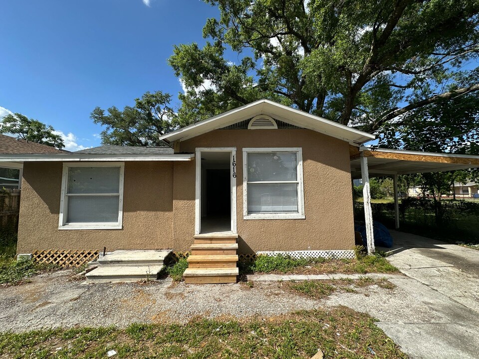 1616 E River Cove St in Tampa, FL - Building Photo