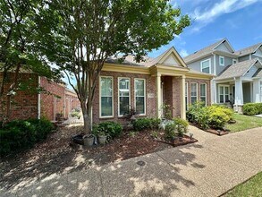 3720 Prague Mews in Dallas, TX - Building Photo - Building Photo