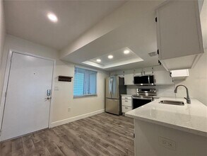 2300 Bancroft Cir S in Palm Harbor, FL - Building Photo - Building Photo