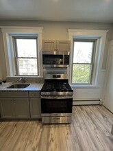 108 Bristol Rd in Somerville, MA - Building Photo - Building Photo
