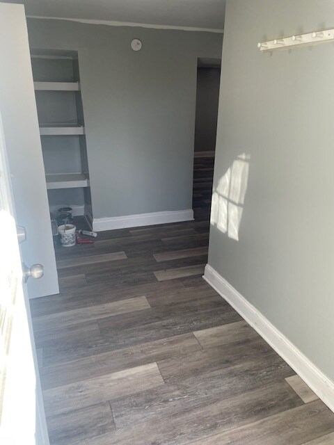 1068 Pittsburgh Rd in Valencia, PA - Building Photo