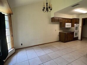 4312 Aspen Way in Haltom City, TX - Building Photo - Building Photo