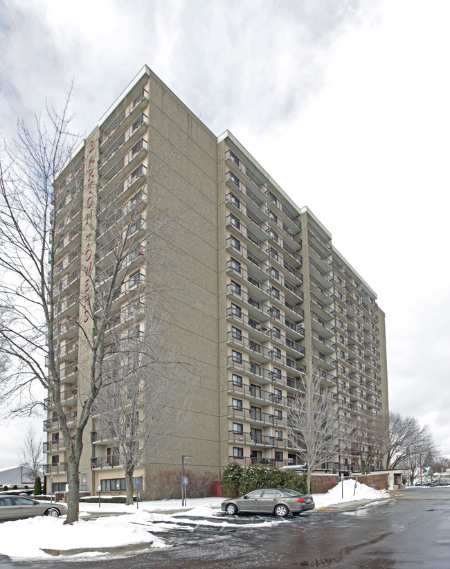 Barton Towers Co-Op in Royal Oak, MI - Building Photo - Building Photo