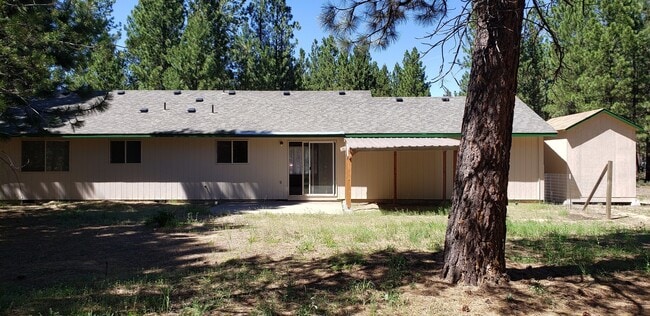 15867 Park Dr in La Pine, OR - Building Photo - Building Photo