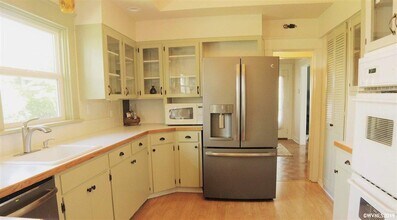 276 S Second St in Lebanon, OR - Building Photo - Building Photo