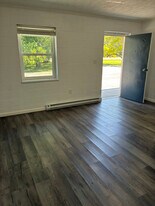 601 N Main St in Clover, SC - Building Photo