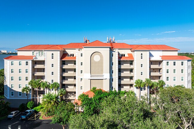 Vintage Bay in Marco Island, FL - Building Photo - Building Photo