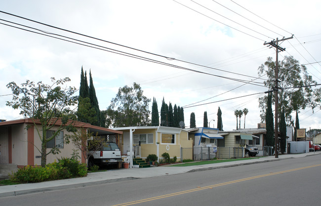 1108 E 5th St in Corona, CA - Building Photo - Building Photo