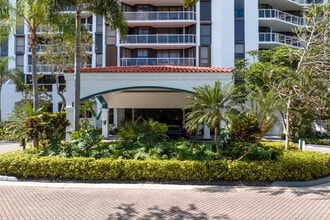 Harborside at The Waterways in Aventura, FL - Foto de edificio - Building Photo
