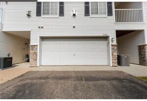 7382 Timber Crest Dr S in Cottage Grove, MN - Building Photo