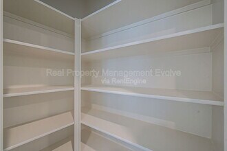 6450 W Magdalena Ln in Phoenix, AZ - Building Photo - Building Photo