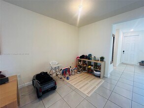 11372 W 34th Wy. in Hialeah, FL - Building Photo - Building Photo