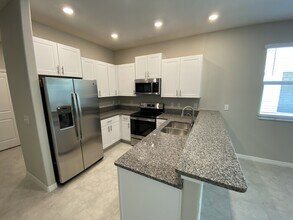 9526 Pembrooke Pines Dr in Sun City Center, FL - Building Photo - Building Photo