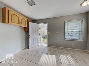 8757 Sunset Dr in Leeds, AL - Foto de edificio - Building Photo