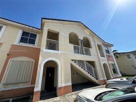 1568 SE 26th St, Unit 200 in Homestead, FL - Building Photo