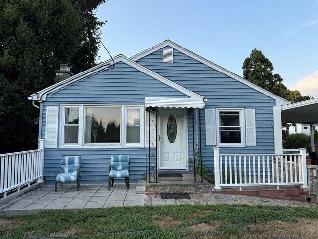 property at 33 Fairfield St