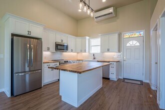 2141 Redcliff Cir in Grand Junction, CO - Building Photo - Building Photo