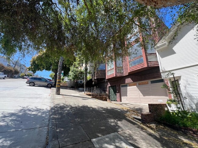 property at 426 Arkansas St
