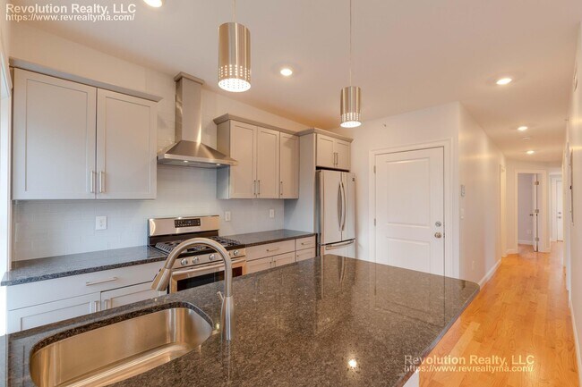 15 Kenilworth St in Boston, MA - Foto de edificio - Building Photo